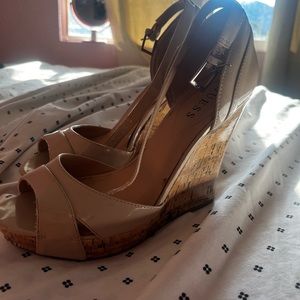 They are guess heels cute and comfortable